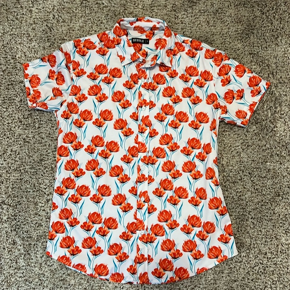 St33le Short sleeve Shirt. Size Small.